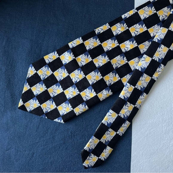 Gant Daisy Flowers 100% Silk Men’s Neck Tie Yellow Checkered Blue Made in Canada - Picture 5 of 15